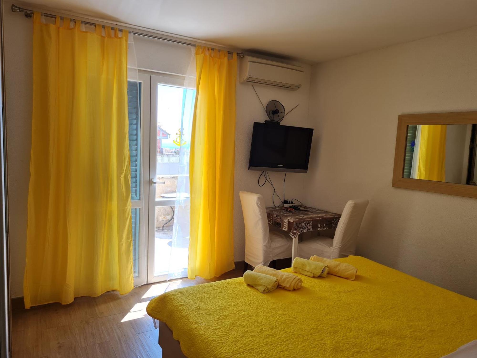 Rooms Andelka Bol Cameră foto
